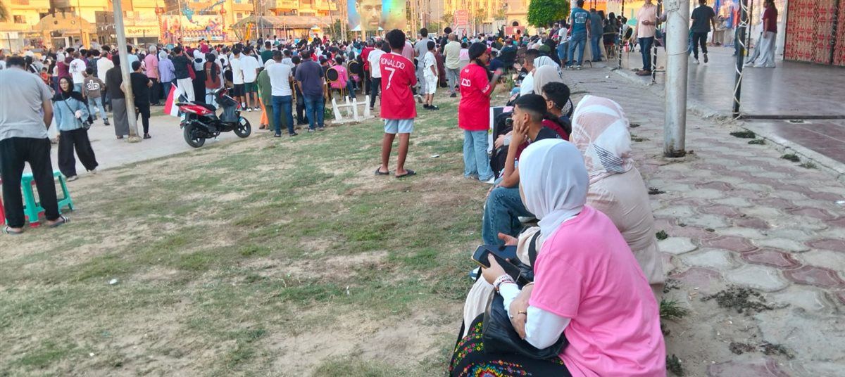 جانب من متابعة الماتش بالإسماعيلية، فيتو