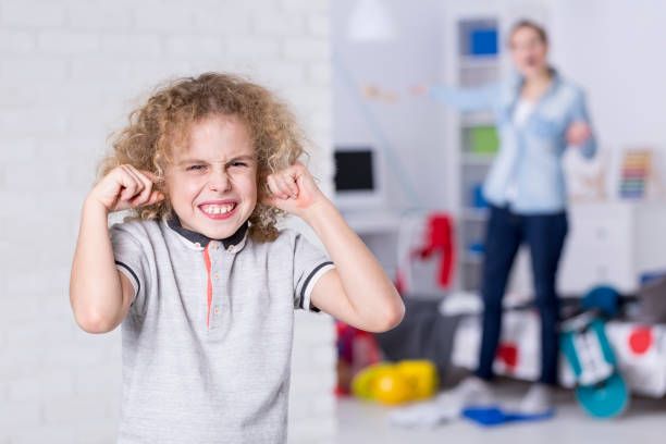 أسباب تمرد الأبناء