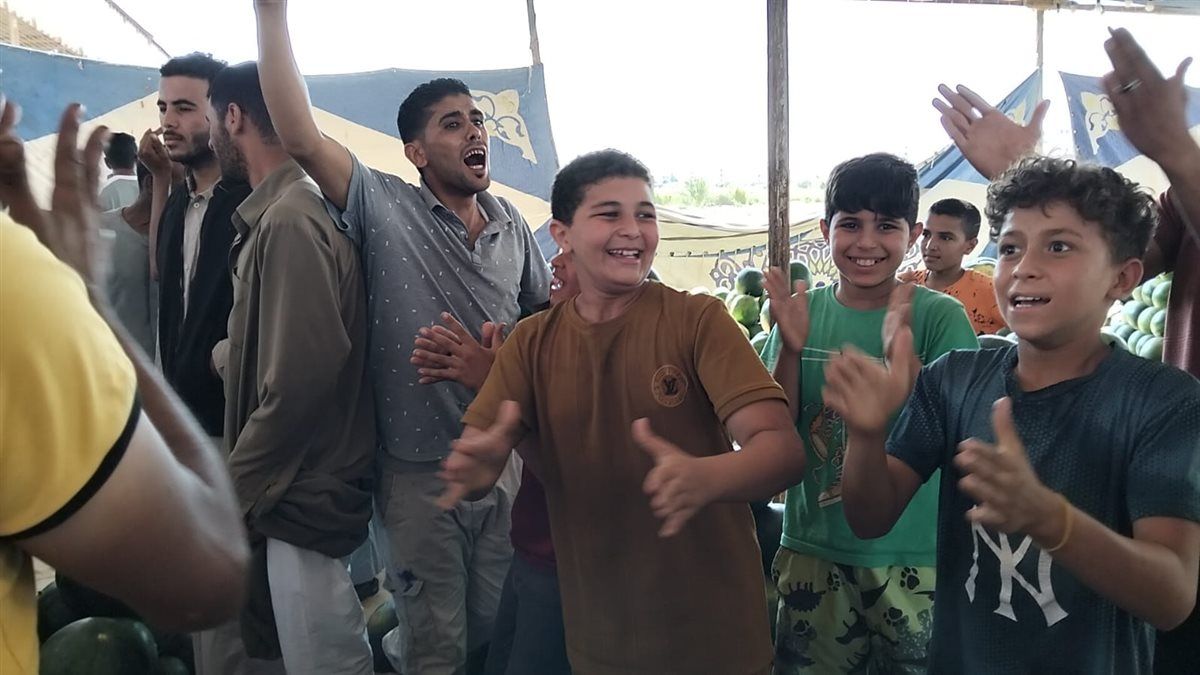 مزاد البطيخ بسوق المستقبل في الإسماعيلية، فيتو