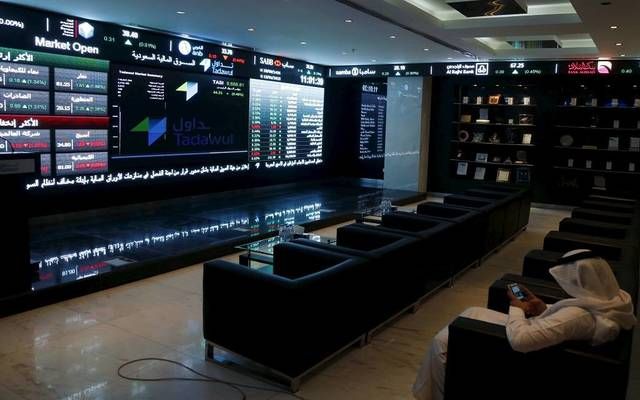 الأسهم القيادية بقطاعي البنوك والطاقة تجتذب سيولة السوق السعودي عند الإغلاق