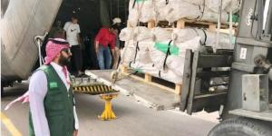 وصول
      الطائرة
      الإغاثية
      الـ48
      إلى
      مطار
      العريش
      تمهيداً
      لإدخالها
      لقطاع
      غزة