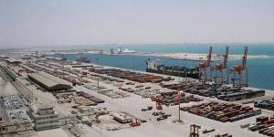 بدء
      نقل
      أول
      شحنة
      حاويات
      بين
      ميناءي
      الجبيل
      والرياض
      الجاف
      عبر
      الخطوط
      الحديدية