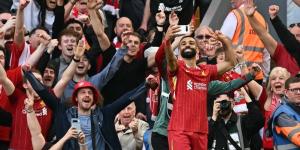 الهدوء الذي "يسبق العاصفة" يثير قلق صلاح حول "عشقه" الإنجليزي