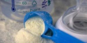 فرنسا تشدد قواعد استخدام حليب الأطفال بعد مخاوف من وجود سموم السيريوليد