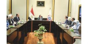 وزير الصحة يبحث مستجدات مدينة اللقاحات ويؤكد إطلاق أكاديمية VBC لتوطين الصناعات الحيوية