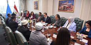 وزير الصحة يبحث مع نظيره الصومالي تعزيز التعاون بالمجال الصحي وتبادل الخبرات