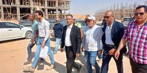 مسؤولي الإسكان يتفقدون مشروعات الشروق
