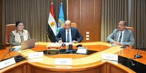 محافظ أسيوط يترأس المجلس الإقليمي لمتابعة المؤشرات السكانية للخطة الوطنية حتى 2027