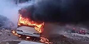 تقرير الأدلة الجنائية: ارتفاع درجة الحرارة وراء اندلاع النيران في أتوبيسين بمدينة نصر
