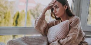 5 عادات نفسية تستهلك طاقتكِ دون أن تشعري