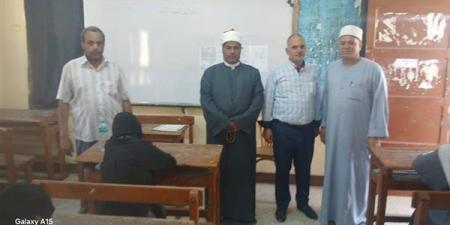 مدير "أزهرية الإسماعيلية" وموفد قطاع المعاهد يتفقدان لجنة بنين أبو راجح الثانوية