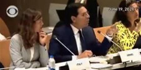 مشادة ساخنة بين مبعوث إسرائيل ومسؤولة في الأمم المتحدة (فيديو)
