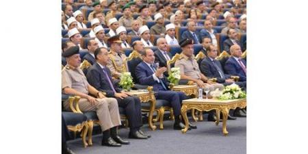 السيسي يوجّه بمواصلة تطوير المتميزين من خريجي الدورة الثالثة لأئمة وزارة الأوقاف