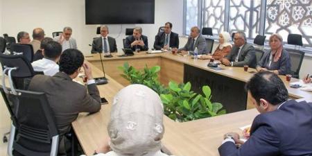 الجمارك تبحث مع المجلس التصديري للملابس الجاهزة دعم المصدرين