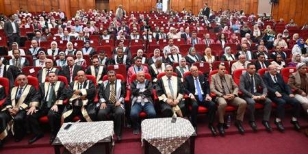 عيد العلم، جامعة الفيوم تكرم 1200 من أعضاء هيئات التدريس والمعاونين والطلاب