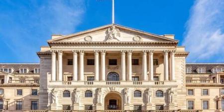 انخفاض توقعات التضخم للأسر البريطانية يخفف الضغط عن بنك إنجلترا