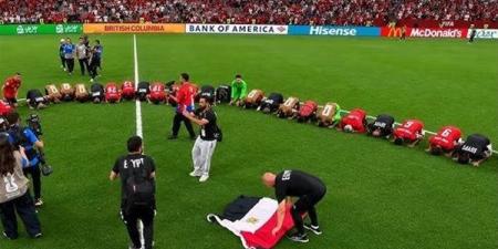 اعتاد لاعبو المنتخب فعلها، الإفتاء تكشف حكم سجدة الشكر دون طهارة