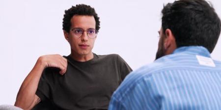 من حفلات الجامعة إلى النجومية، طه دسوقي يكشف كواليس بدايته الفنية