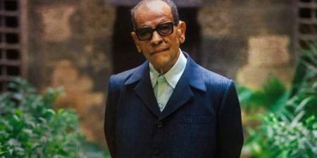 نجيب محفوظ 20 عامًا من الحضور.. رحل في 2006 ولا تزال عوالمه متجددة.. قصة المرأة والمكان عند أديب نوبل.. وحكاية عمرو سعد مع أولاد حارتنا
