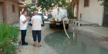 استجابة لشكاوى المواطنين، رفع تراكمات المياه بمنطقة "أرض الجمعيات" في الإسماعيلية