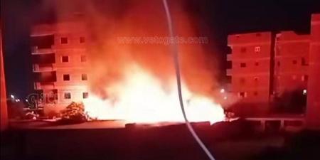 بدأت بمخزن "موتوسيكلات" وامتدت إلى المصنع، اللقطات الأولى لحريق مصنع أخشاب بالشرقية (فيديو وصور)