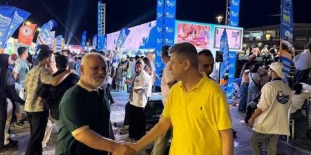رئيس "تجارية دمياط" يتفقد مهرجان الجبنة ويشيد بالإقبال والمنتجات (صور)