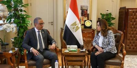 بعد تطوير جامعة الدول.. وزيرة التنمية المحلية والبيئة توجه بتعويض الأشجار المُزالة بأعداد مضاعفة