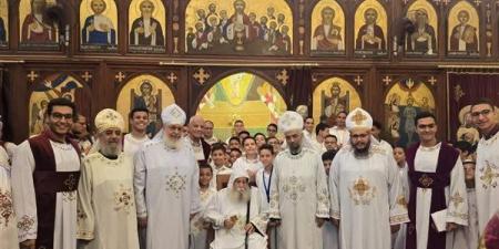 الأنبا بساده يرسم شماسة جدد للخدمة في إيبارشية أخميم