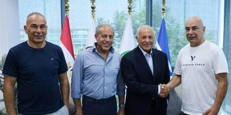اتحاد الكرة يحدد بنودًا تتيح فسخ عقد حسام حسن تلقائيًّا
