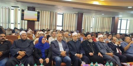 وكيل أزهر الدقهلية يكرم أوائل الشهادات الأزهرية ويوصيهم بالحفاظ على نجاحهم