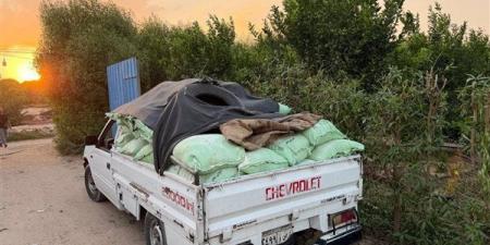 مباحث الإسماعيلية تضبط 15 طن دقيق وسكر ومليون جنيه داخل منزل تاجر (فيديو وصور)
