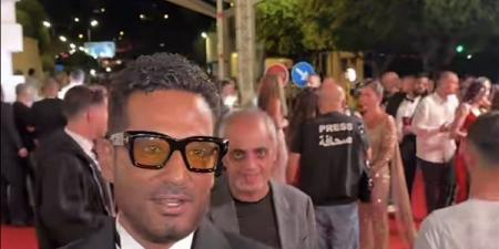 عمرو سعد يكشف عن الموعد النهائي لـ"الغربان" ويوجه رسالة لبيروت بعد تكريمه من موريكس دور