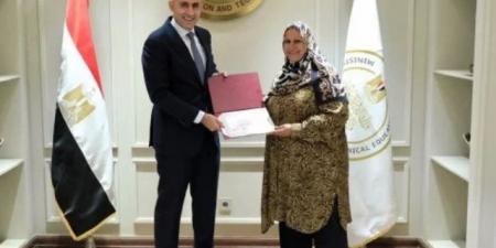 بعد تكريمها من الوزير.. الأبلة صالحة: رد الاعتبار أسعدنى كثيرا وعملى لوجه الله القليوبية