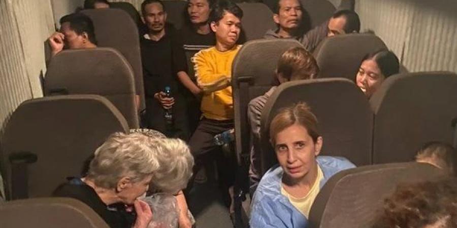 جيش
      الاحتلال
      يحقق
      مع
      الأسرى
      الإسرائيليين
      الذين
      أطلقت
      سراحهم
      حماس