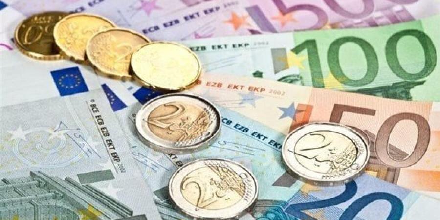 سعر
      اليورو
      أمام
      الجنيه
      المصري
      بالبنك
      المركزي
      صباح
      اليوم
      الثلاثاء
      9-4-2024