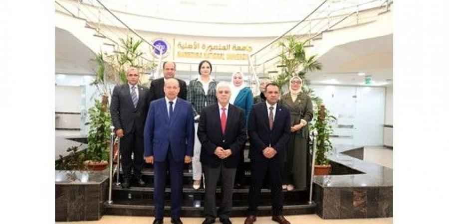 وزير
التعليم
العالي:
العلاقة
بين
الجامعات
الحكومية
والأهلية
قائمة
على
التعاون
والتكامل