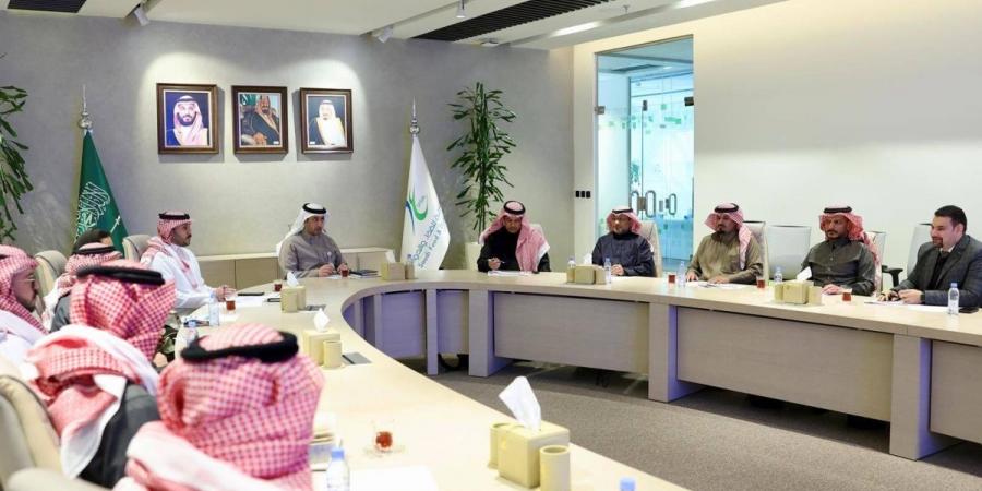 «الغذاء والدواء» تبحث تعزيز تطبيق نظام تتبع الأدوية «رصد»