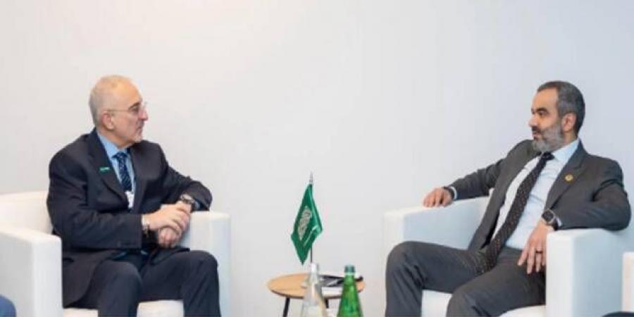 السواحه يجتمع مع شركات عالمية لتعزيز الاقتصاد الرقمي والذكاء الاصطناعي