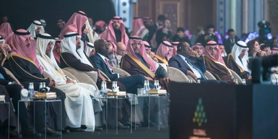 وزير الموارد البشرية يفتتح أعمال المؤتمر الدولي لسوق العمل في الرياض