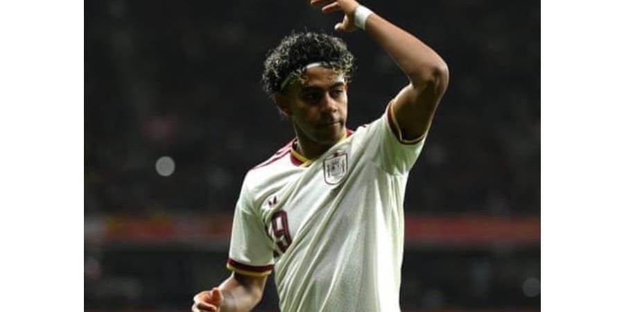 «أنا مسلم والحمد لله».. لامين يامال يعلق على أزمة مباراة مصر وإسبانيا