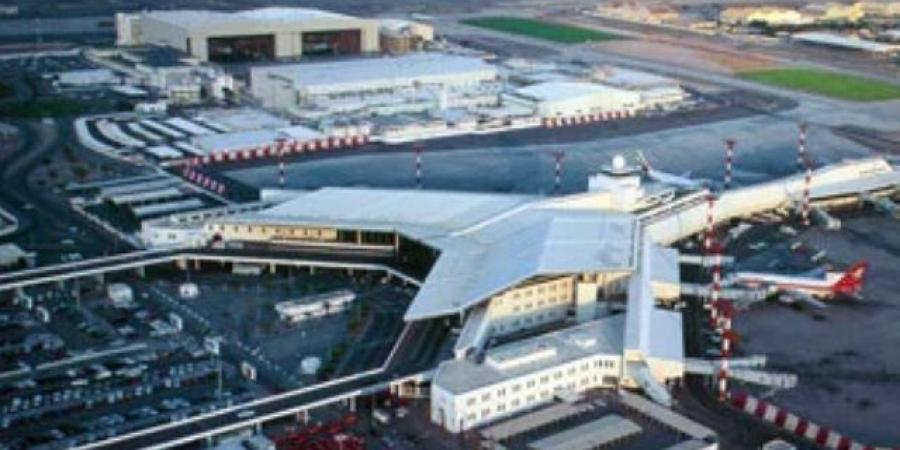 اندلاع حريق كبير بمطار الكويت الدولي جراء هجوم بطائرات مُسيرة دون إصابات