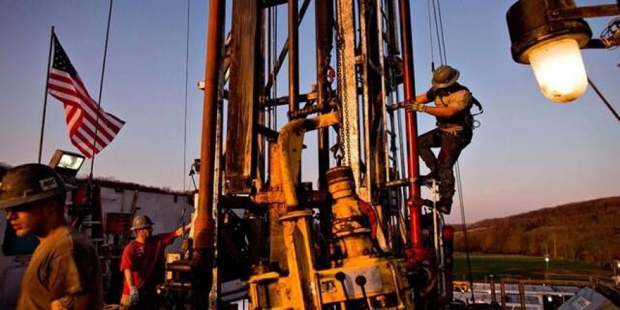 ارتفاع منصات النفط الأمريكية لأول مرة في ثلاثة أسابيع