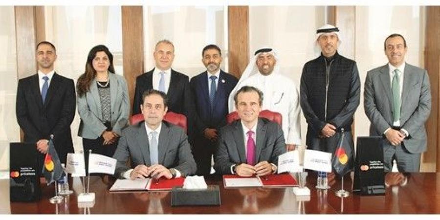 «الخليج» يجدد التعاون الإستراتيجي مع «ماستركارد»