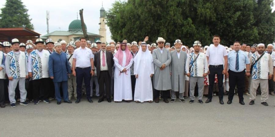 سفير خادم الحرمين الشريفين لدى الجمهورية القرغيزية يودع الدفعة الأولى من الحجاج