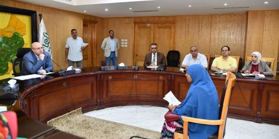 توفير مشروعات صغيرة للأسر الأولى بالرعاية في لقاء خدمة المواطنين بالفيوم