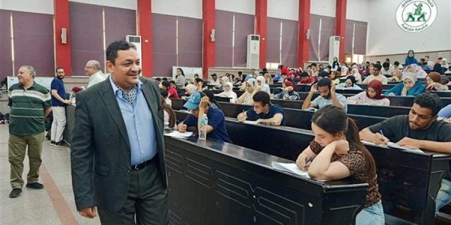 عميد بيطري القاهرة يتابع امتحانات البكالوريوس والدراسات العليا (صور)