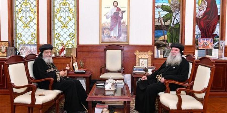 البابا تواضروس يتلقى تقريرا عن الخدمة في عزبة النخل