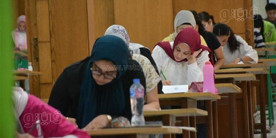 قبل دخول اللجنة بساعات، أخطاء في ليلة الامتحان تهدد تركيز طالب الثانوية العامة