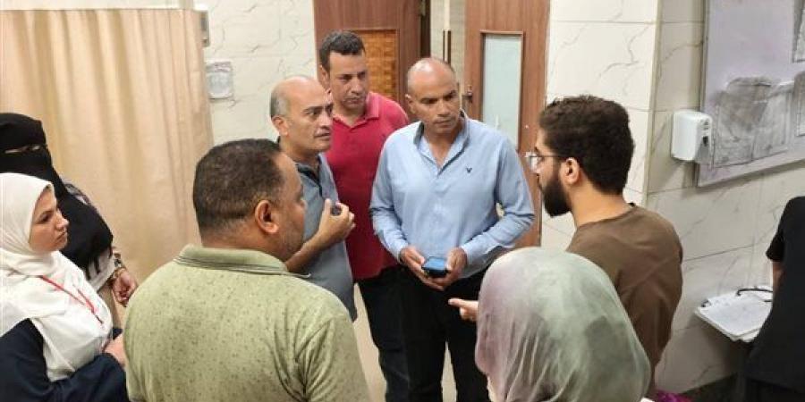 امتحانات الثانوية العامة 2026 بالمنيا، نقل إدارية وطالبة للمستشفى بعد إصابتهما بإعياء مفاجئ