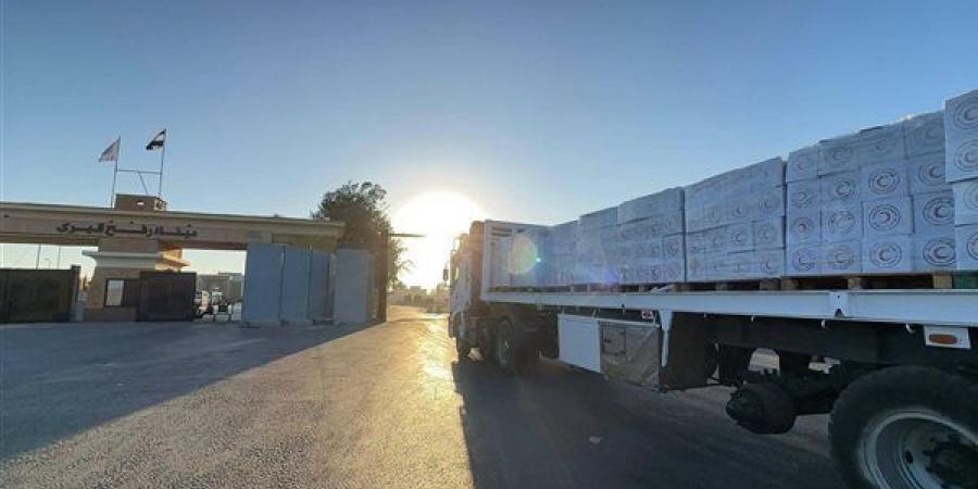 الهلال الأحمر يطلق قافلة «زاد العزة» 219 محملة بـ 2500 طن مساعدات لغزة